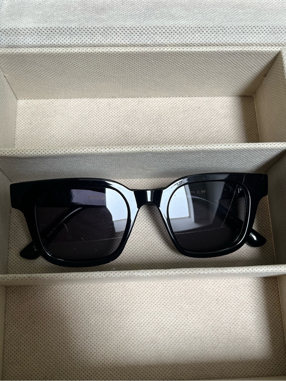 Black Square Sunglasses — Sleek Everyday Shades